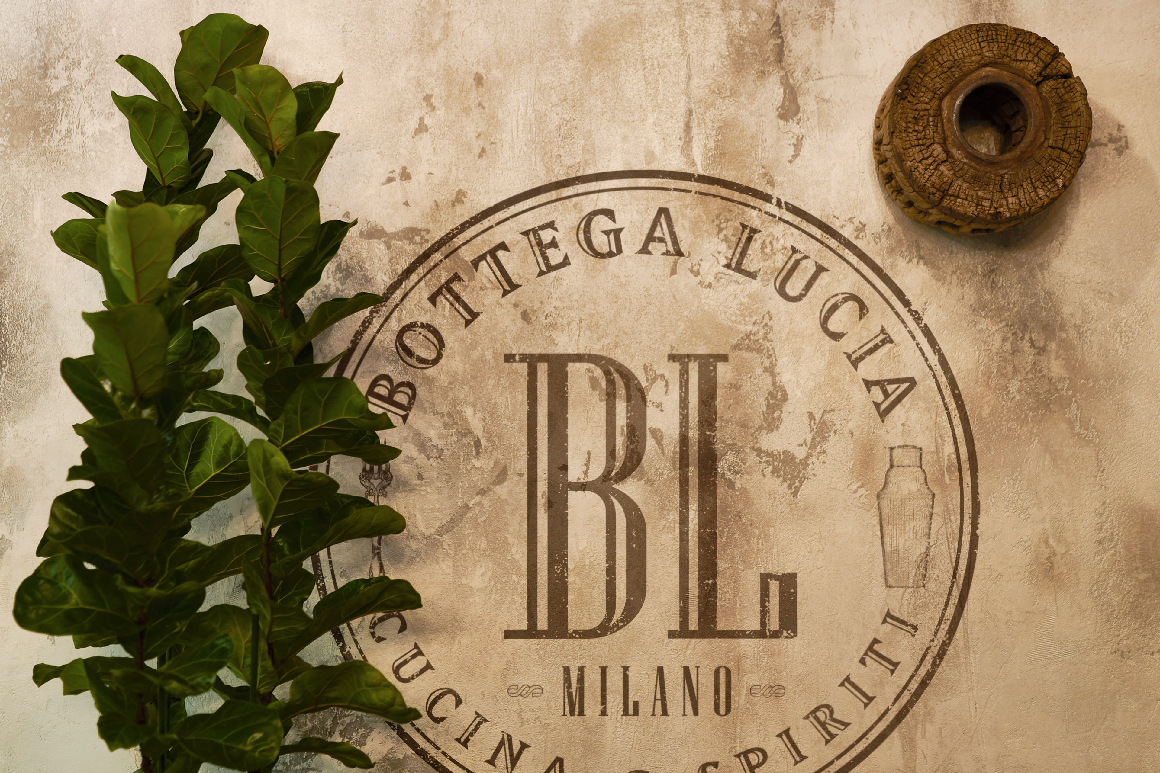 Bottega Lucia
